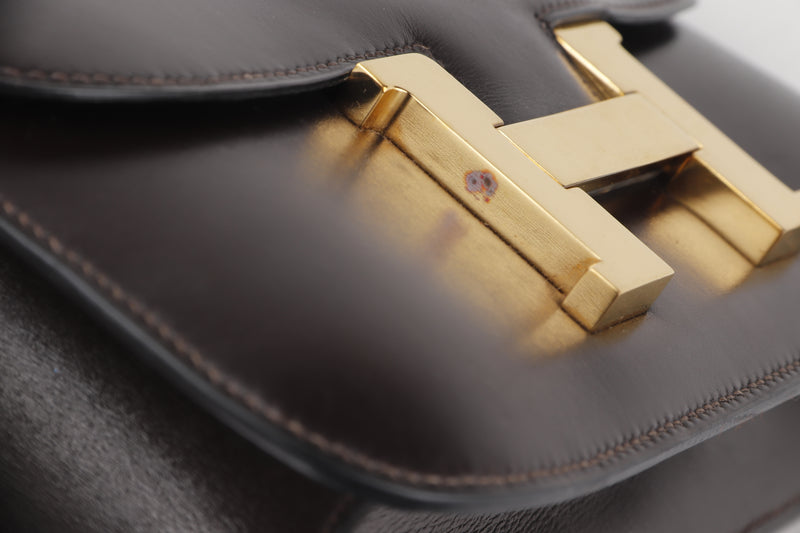 HERMES VINTAGE CONSTANCE 23 (STAMP Z (1970)) DARK BROWN BOX LEATHER GOLD HARDWARE, WITH DUST COVER