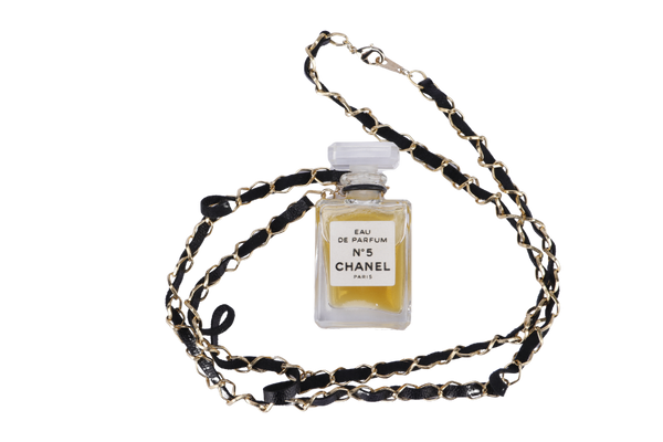 ネックレス・ペンダント CHANEL PERFUME BOTTLE NECKLESS CHANEL PERFUME NECKLACE Vintage Necklace COCO Perfume Motif Rare