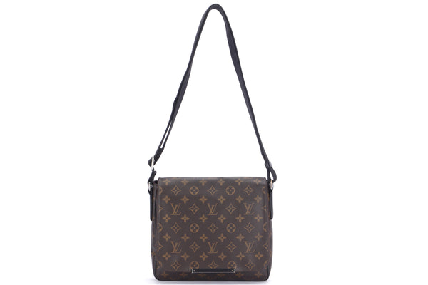 Louis+Vuitton+District+Monogram+Eclipse+Messenger+Bag+PM+Black+