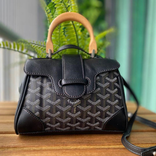 Goyard sling hotsell