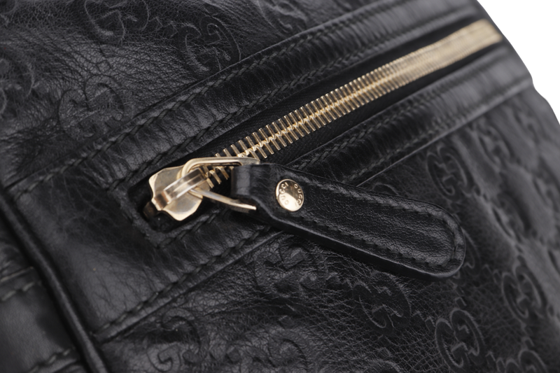 GUCCI BLACK GUCCISSIMA LEATHER MESSENGER BAG (201448 002123) GOLD HARDWARE, NO DUST COVER