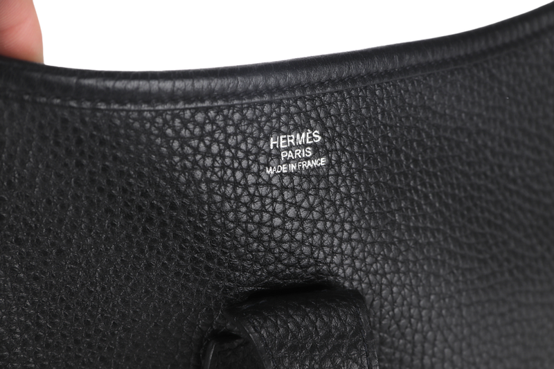 HERMES EVELYN III GM BLACK CLEMENCE LEATHER STAMP T (YEAR 2015)  WITH STRAP AND DUST COVER