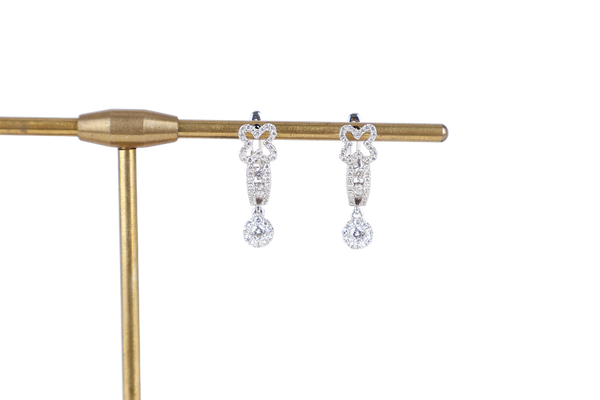 18K WHITE GOLD 0.092 CT DIAMOND EARRINGS 3.4G