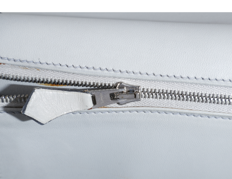 HERMES CONSTANCE 25 GRIS PERLE SWIFT LEATHER BRUSHED SILVER HARDWARE STAMP O (YEAR 2011) WITH DUST COVER AND BOX
