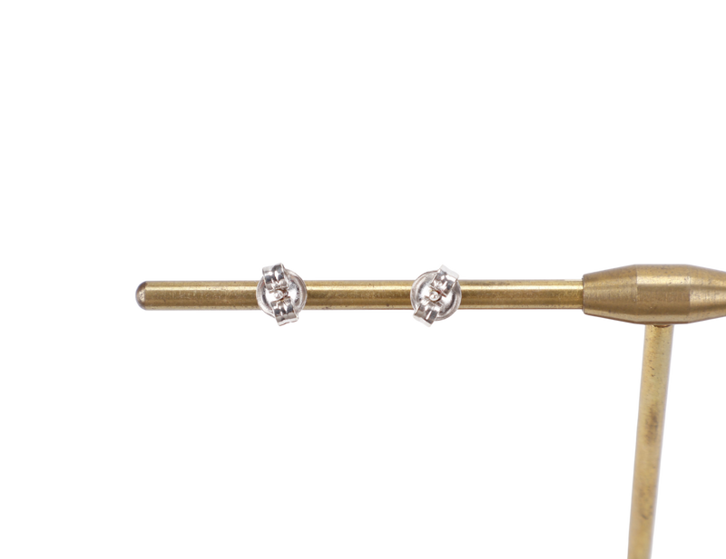 DIAMOND STUD EARRING 9K WG
