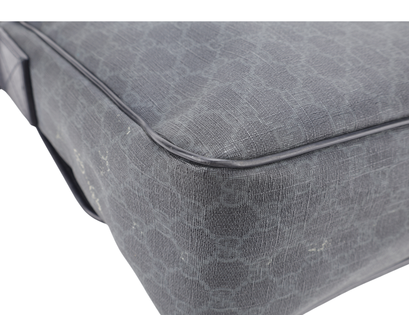 GUCCI BLACK GG SUPREME CANVAS MESSENGER BAG SILVER HARDWARE NO DUST COVER