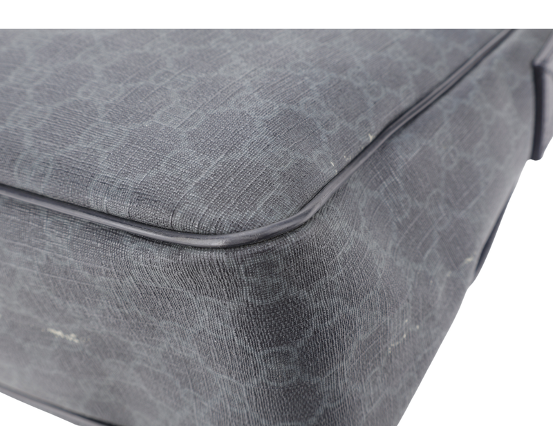 GUCCI BLACK GG SUPREME CANVAS MESSENGER BAG SILVER HARDWARE NO DUST COVER