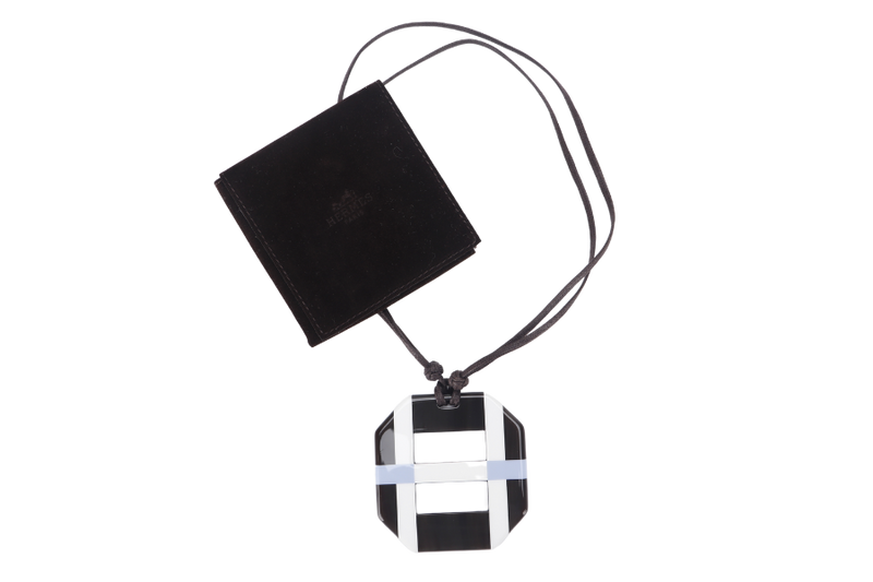 HERMES NECKLACE OCTAGON BROWN/WHITE/BLUE WITH DUST COVER