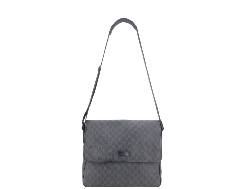 GUCCI BLACK GG SUPREME CANVAS MESSENGER BAG SILVER HARDWARE NO DUST COVER