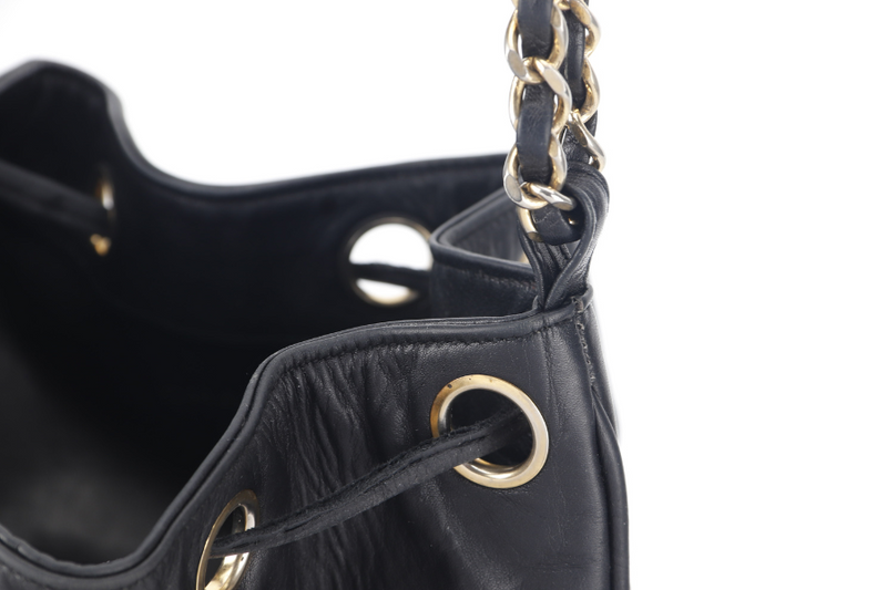 CHANEL VINTAGE BLACK LAMBSKIN BUCKET BAG WITH COIN POUCH GOLD HARDWARE NO HOLO, NO CARD AND NO DUST COVER