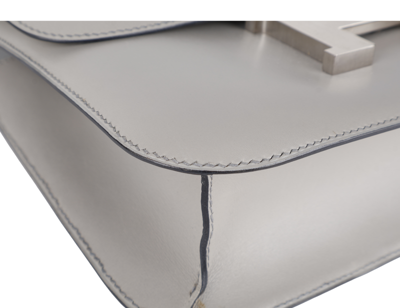 HERMES CONSTANCE 25 GRIS PERLE SWIFT LEATHER BRUSHED SILVER HARDWARE STAMP O (YEAR 2011) WITH DUST COVER AND BOX
