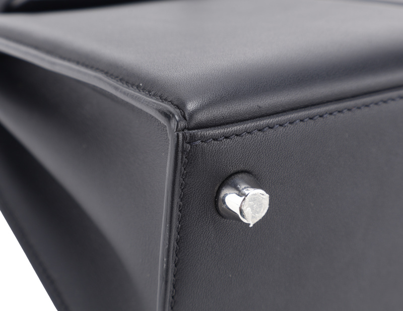 HERMES KELLY 25 PADDED SELLIER STAMP Z (YEAR 2021) BLACK SWIFT LEATHER SILVER HARDWARE WITH STRAP, KEYS, LOCK AND DUST COVER