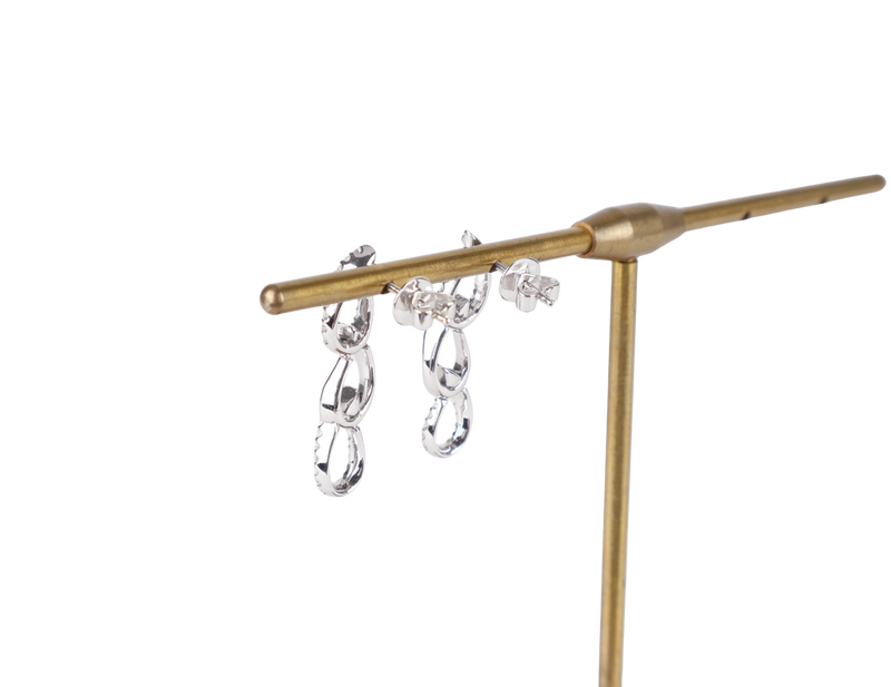 18K WG RAINDROP EARRINGS WITH DIAMOND 4.3G WITH BOX
