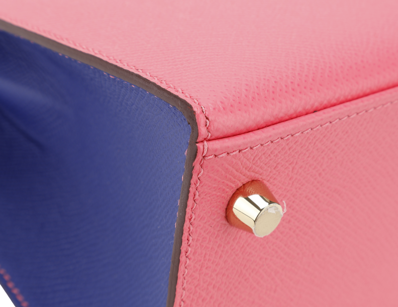 HERMES KELLY 25 HSS STAMP C (YEAR 2018) ROSE AZALEE, BLUE ELECTRIC EPSOM LEATHER, BRUSHED GOLD HARDWARE WITH STRAP, KEYS, LOCK AND DUST COVER
