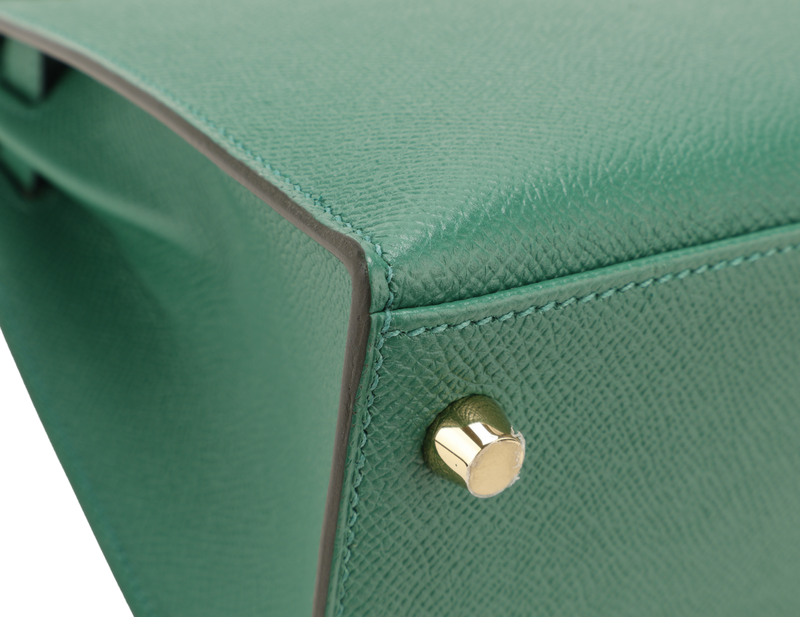 HERMES KELLY 25 SELLIER STAMP A (YEAR 2017) VERT VERTIGO EPSOM LEATHER GOLD HARDWARE WITH STRAP, KEYS, LOCK AND DUST COVER