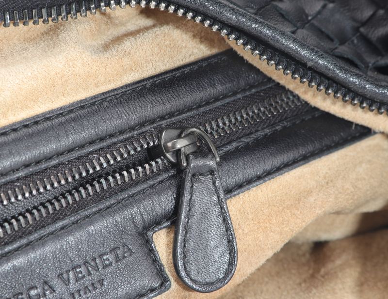 BOTTEGA VENETA BLACK INTRECCIATO HOBO BAG WITH DUST COVER