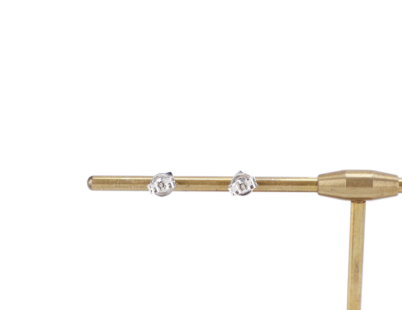 18K WG EARRINGS WITH DIAMOND 0.8G WITH BOX