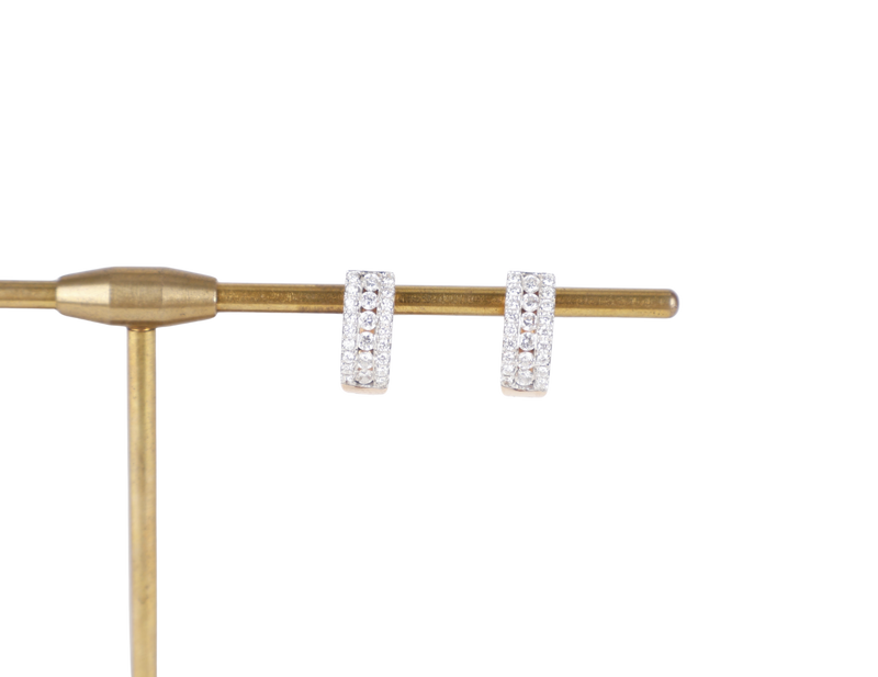K18 750 YELLOW GOLD EARRINGS WITH DIAMONDS