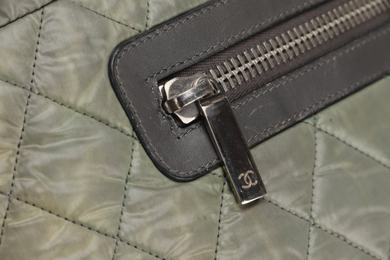 CHANEL COCO COCOON REVERSIBLE TOTE BAG (1358xxxx) ARMY GREEN & GREY NYLON SILVER HARDWARE, NO CARD & DUST COVER