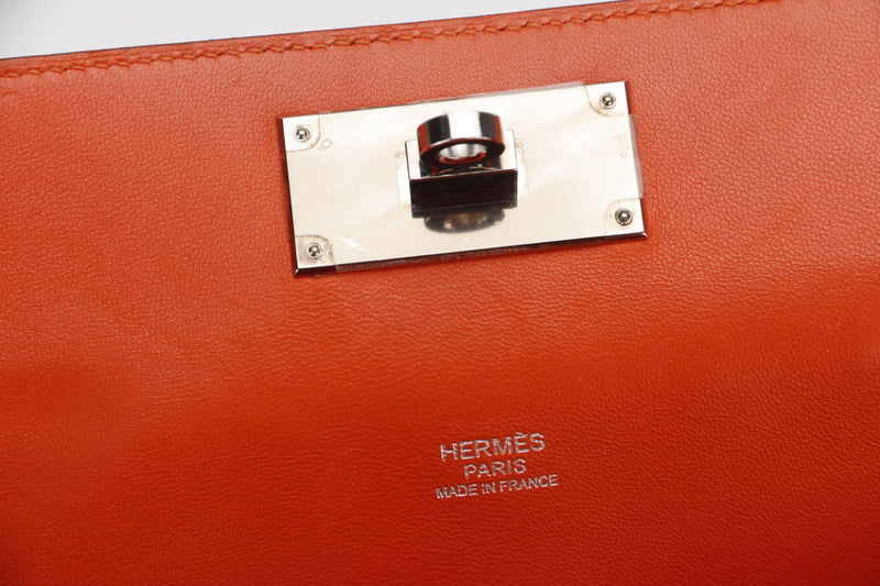HERMES TOOLBOX 26 (STAMP Q) FEU EVERCOLOR LEATHER SILVER HARDWARE, WITH STRAP, LOCK, KEYS, RAINCOAT, DUST COVER &  BOX