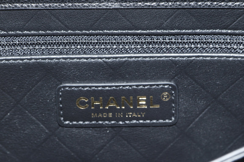 CHANEL MOON 2022 (X7GXxxxx) BLACK CAVIAR LEATHER GOLD HARDWARE, W23CM, WITH DUST COVER