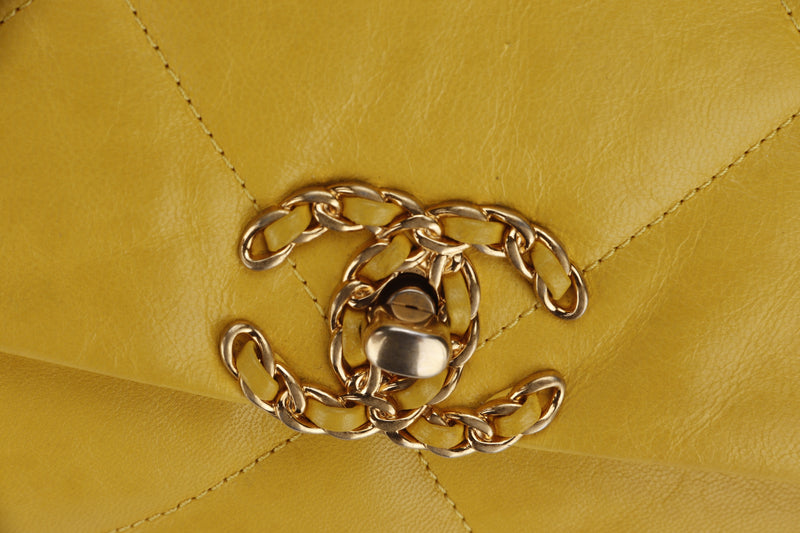 CHANEL 19 (3048xxxx) MEDIUM YELLOW CALF SKIN, WITH CARD, NO DUST COVER