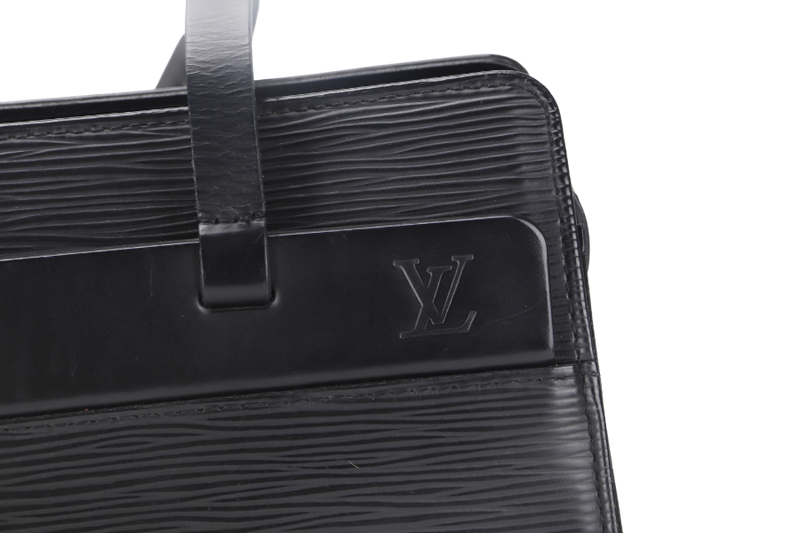 LOUIS VUITTON CROSISETTE PM BLACK EPI LEATHER WITH DUST COVER