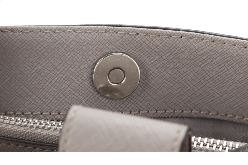 MICHAEL KORS SHOULDER BAG (AP-1507 30S5SCYS1L)GREY LEATHER WITH DUST COVER (NO LONG STRAP)