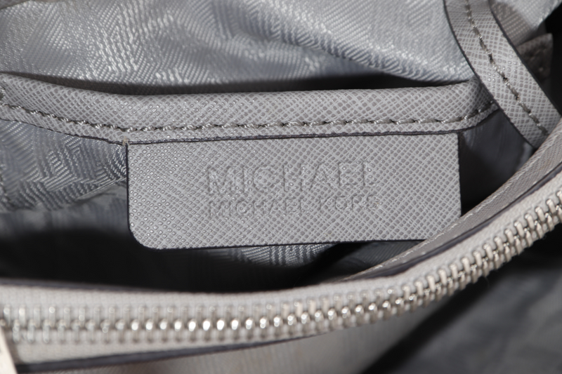 MICHAEL KORS SHOULDER BAG (AP-1507 30S5SCYS1L)GREY LEATHER WITH DUST COVER (NO LONG STRAP)