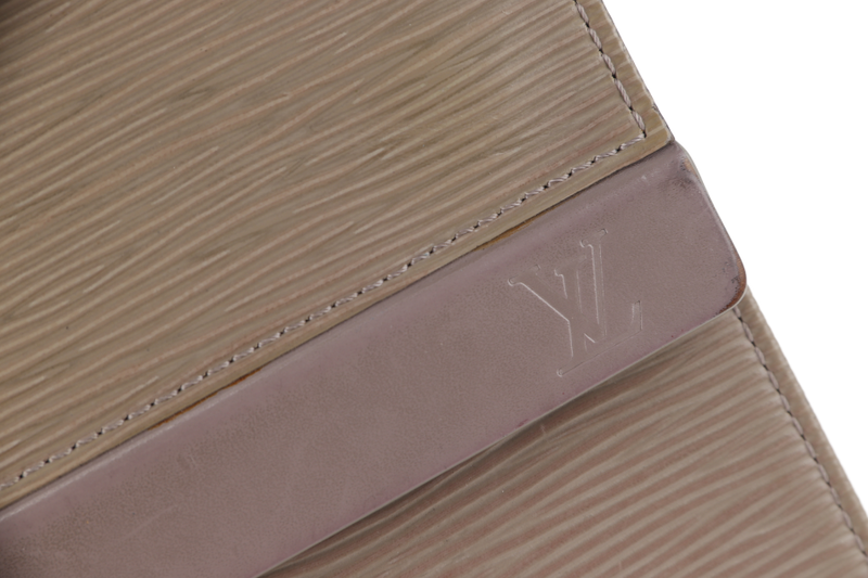 LOUIS VUITTON RAMATUELLE EPI LEATHER MESSENGER LILAC NO DUST COVER