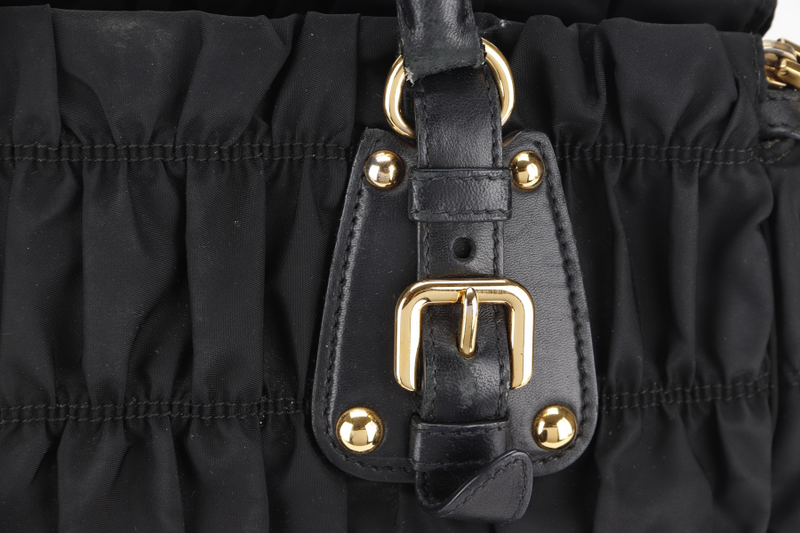 PRADA TESSUTO GAUFRE NYLON NERO (IBA 336) WITH STRAP