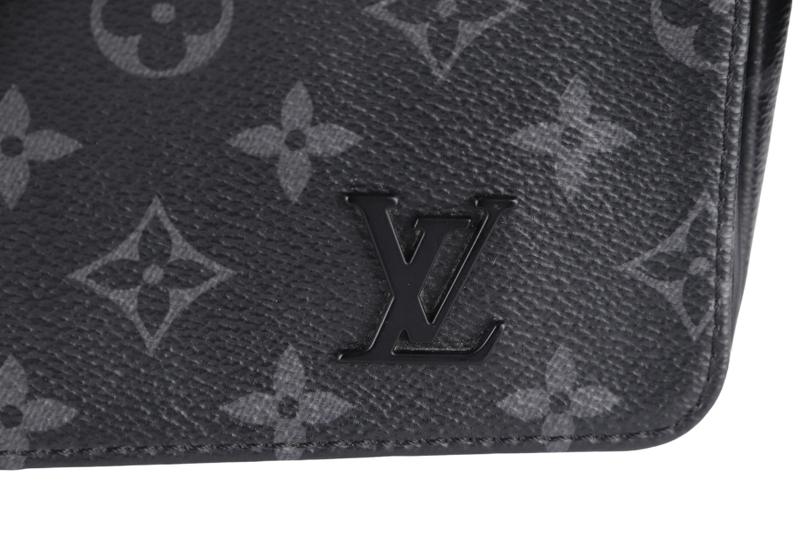 LOUIS VUITTON DISTRICT MESSENGER PM (M45272) MONOGRAM ECLIPSE MICROCHIP SILVER HARDWARE NO DUST COVER