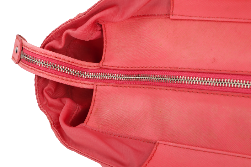 MARC BY MARC JACOB PREPPY NYLON ELIZ -A- BABY PINK COLOR 2 WAY USE BAG WITH STRAP, NO DUST COVER