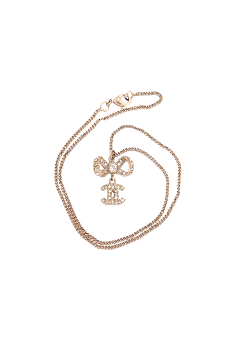 Chanel Vintage Ribbon Necklace GP With Rhinestone