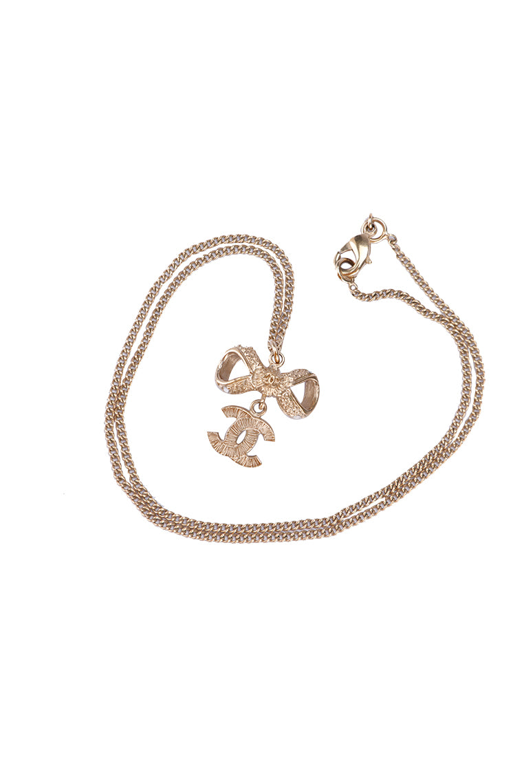 Chanel Vintage Ribbon Necklace GP With Rhinestone
