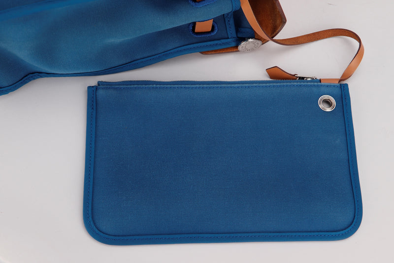 Hermès, a 'Herbag Zip 31' handbag in Bleu Saphir Hunter leather