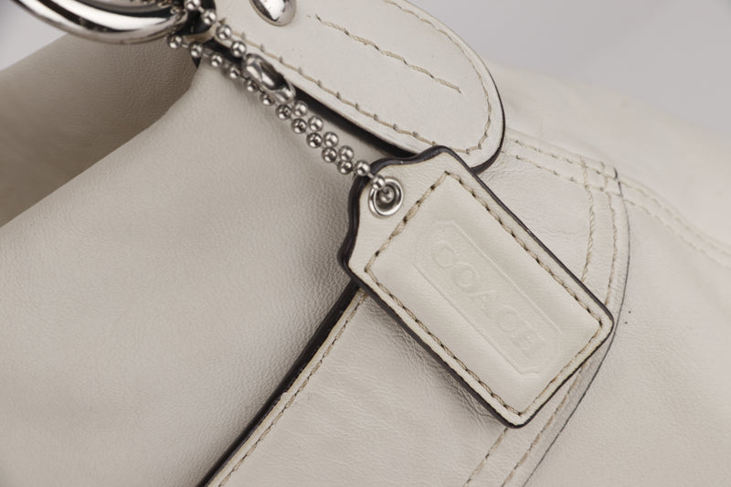 COACH G0982-F13557 SOFT HOBO CREAM LEATHER SILVER HARDWARE, WITH DUST COVER