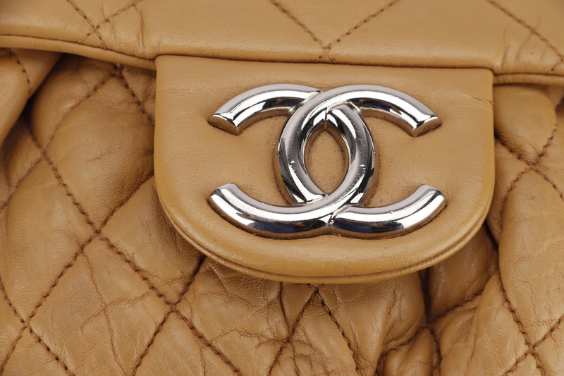 Chanel medium Chain around bag silver hardware
