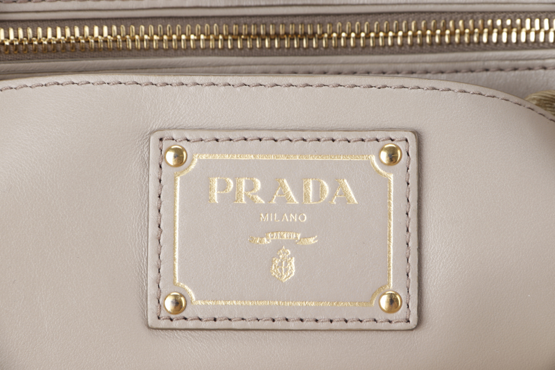 PRADA WHITE CALFSKIN VITELLO PHENIX FRONT ZIP SATCHEL GOLD HARDWARE NO DUST COVER