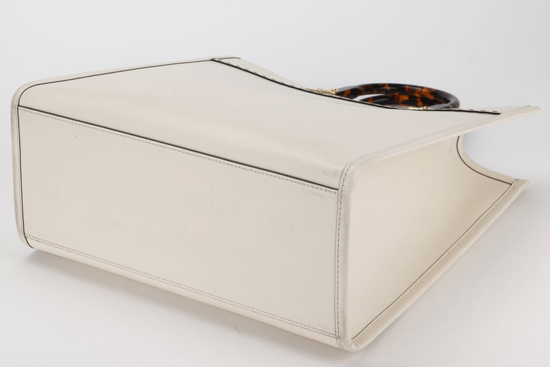 FENDI SUNSHINE MEDIUM WHITE SMOOTH LEATHER, WITH STAP, NO DUST COVER