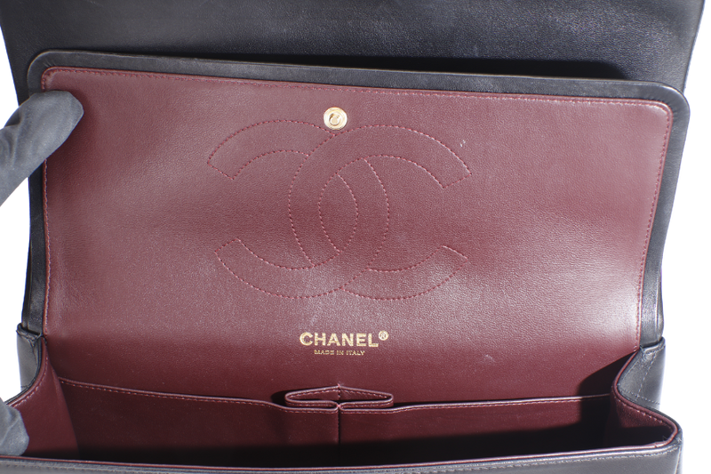 CHANEL CLASSIC DOUBLE FLAP JUMBO BLACK LAMBSKIN LEATHER GHW (1685xxxx) WITH CARD AND DUST COVER