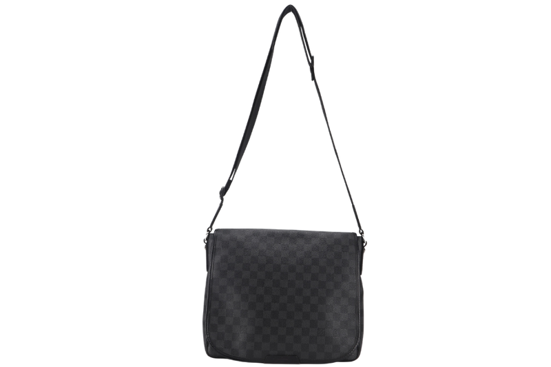 LOUIS VUITTON N58029 DANIEL MM DAMIER GRAPHITE SILVER HARDWARE NO DUST COVER