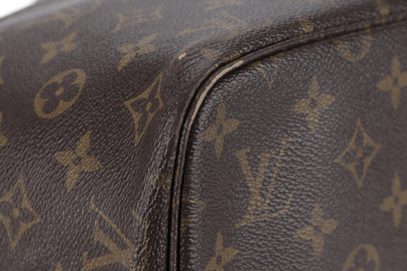 LOUIS VUITTON NEVERFULL MM MONOGRAM CANVAS WITH SMALL POUCH GOLD HARDWARE