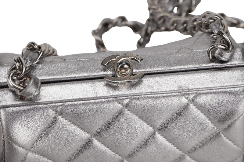 CHANEL VINTAGE TIMELESS FRAME BAG MINI QUILTED SILVER METALLIC LAMBSKIN SILVER HARDWARE (458xxxx)