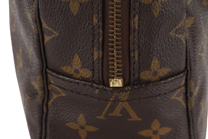 LOUIS VUITTON TROUSSE TOILLETTE 28CM MONOGRAM CANVAS GOLD HARDWARE