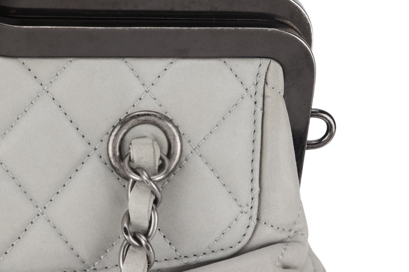 CHANEL CHIC FRAME TOTE (1484xxxx) LIGHT GREY CALFSKIN SILVER HARDWARE WITH CARD AND DUST COVER