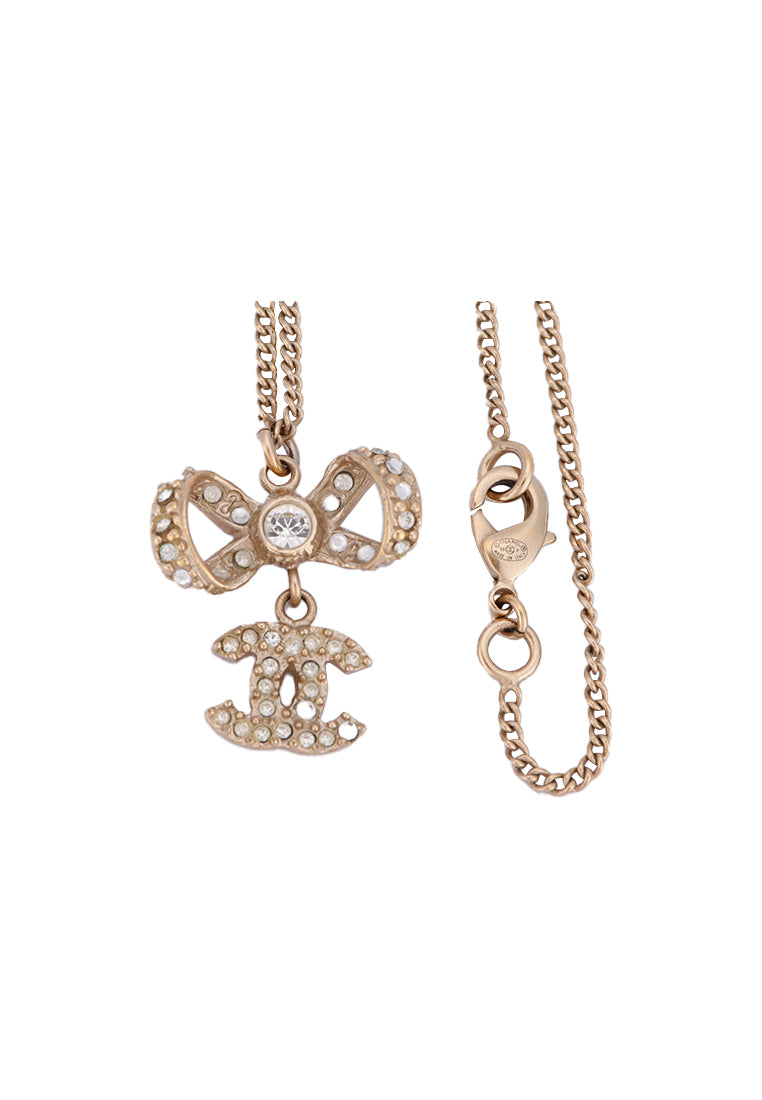 Chanel Vintage Ribbon Necklace GP With Rhinestone