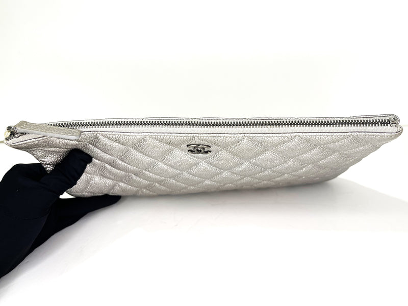 CHANEL O CASE (2357xxxx) PM METALIC SILVER CAVIAR, WITH CARD, NO DUST COVER