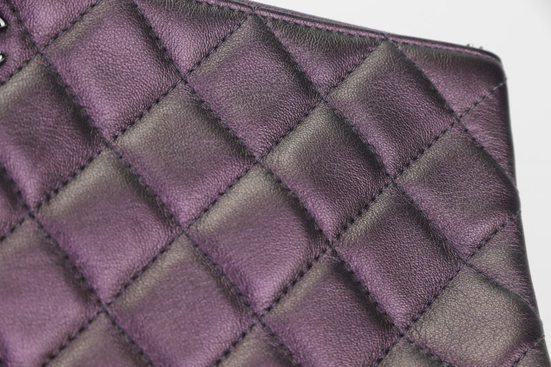 CHANEL QUILTED METALLIC PURPLE LAMBSKIN CLUTCH (2411xxxx) SILVER HARDWARE, WITH CARD & DUST COVER