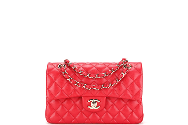 Chanel Timeless Classic Medium Red lambskin flap bag GHW Leather